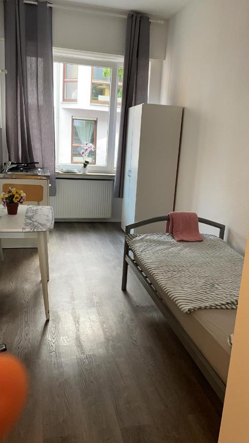 Darmstadt2. Hotel Bagian luar foto